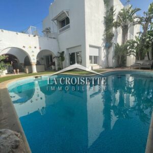 Villa S+4 vue sur mer avec piscine à La Marsa