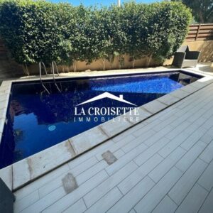 Duplex S+3 avec jardin et piscine à La Marsa ZTRL0072