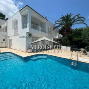 Villa S+4 avec piscine à Gammarth ZVL0882