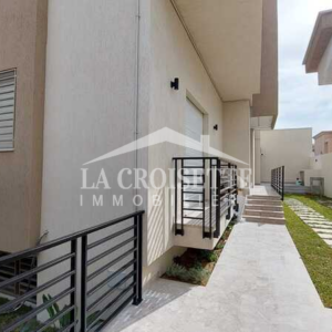 Duplex S+3 avec jardin à La Soukra MDL0631