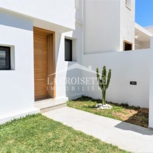 Villa S+4 à La Soukra MVV0395