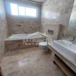 Photo-4 : Villa S+4 avec piscine à La Marsa ZVL1615