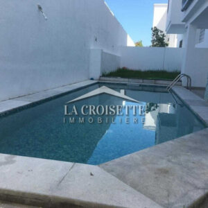 Duplex S+4 avec jardin et piscine à La Marsa MDL0008