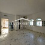 Photo-3 : Villa S+5 avec piscine à La Soukra MVL1647